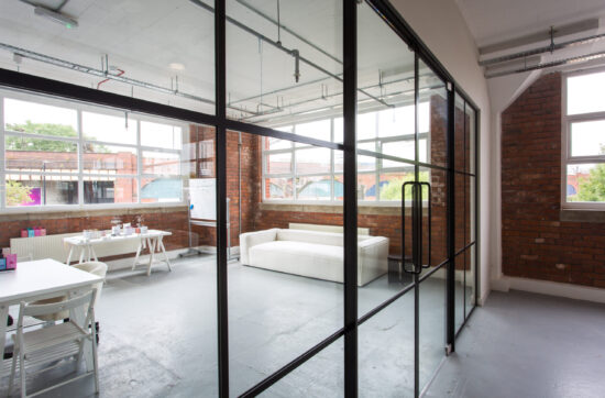 Giving businesses the cash to operate: 5 reasons to use lease finance for an office fit-out